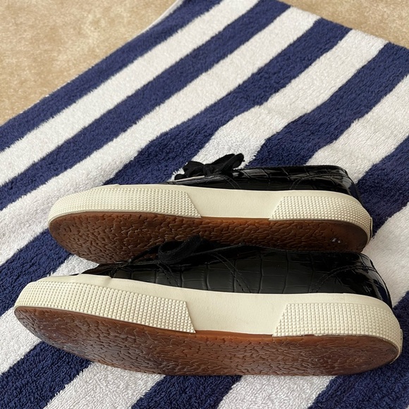 GUC- Black Patent Superga Sneakers - Picture 4 of 9